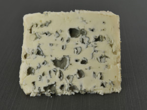 Roquefort-Papillon-Noir-low_720x540_acf_cropped-720x540